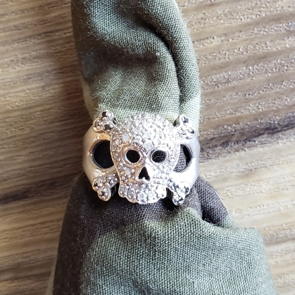 Diamond skull ring